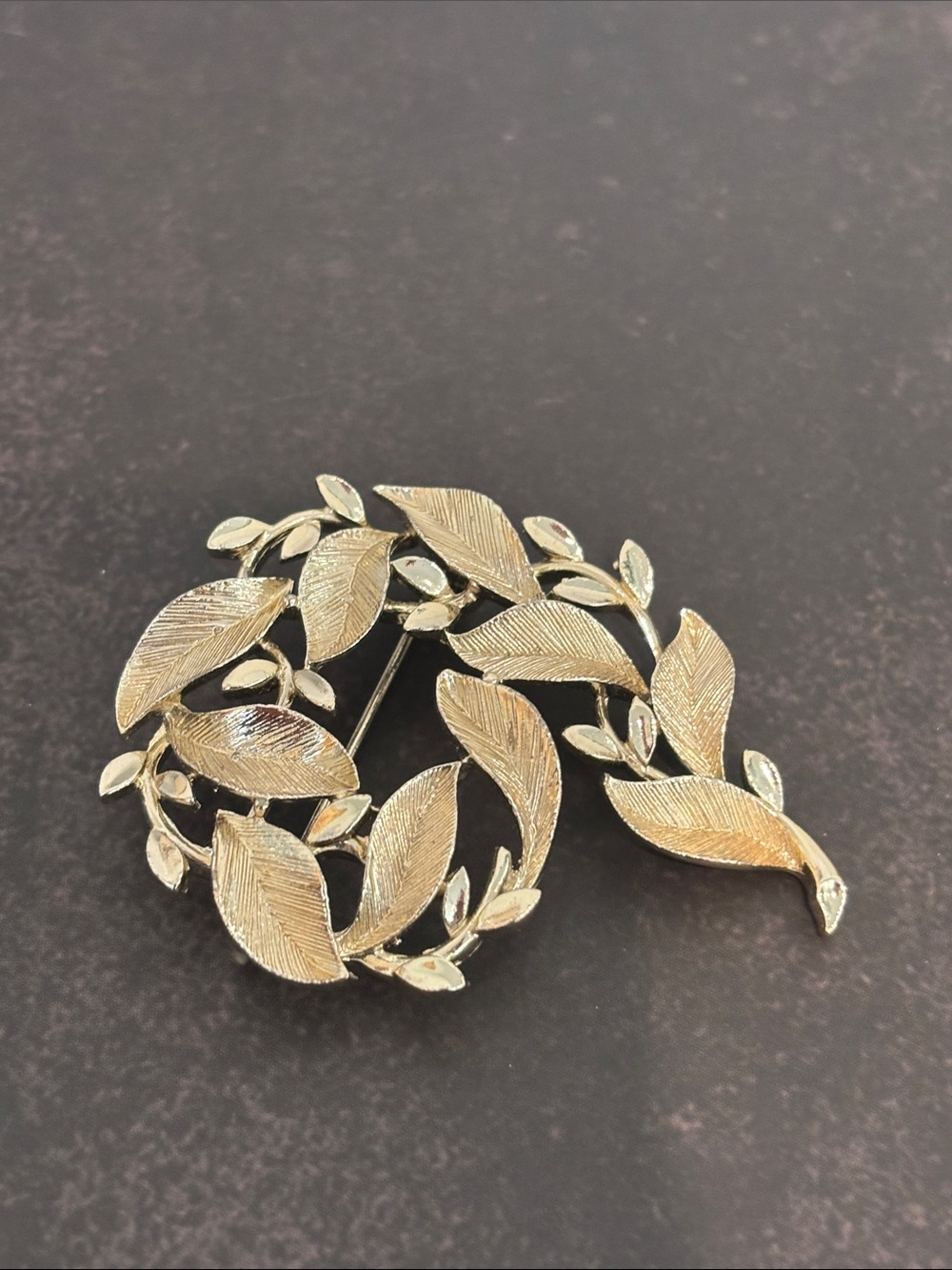 Vintage Signed Lisner Brushed Gold Tone Swirl Leaf Brooch